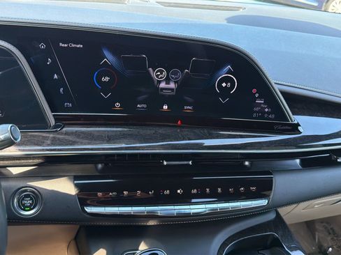 Used 2023 Cadillac Escalade Premium Luxury w/ Performance Package AWD/4WD image 21