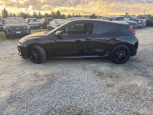 Used 2019 Hyundai Veloster Turbo R-Spec image 7