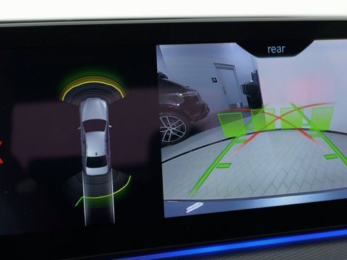 Used 2018 BMW 530i xDrive w/ M Sport Package image 60