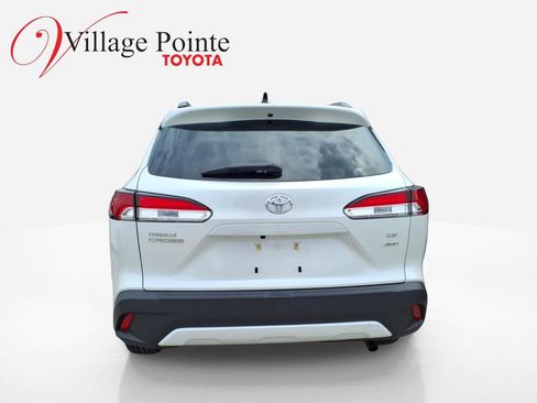 Certified 2025 Toyota Corolla Cross LE w/ Moonroof Package AWD/4WD image 3