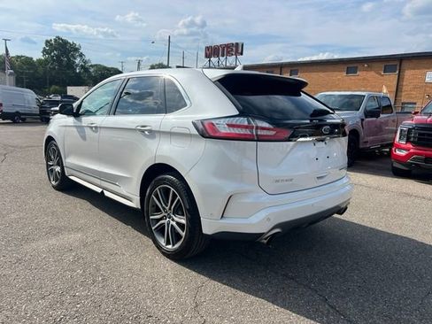 Certified 2019 Ford Edge Titanium w/ Equipment Group 301A AWD/4WD image 5