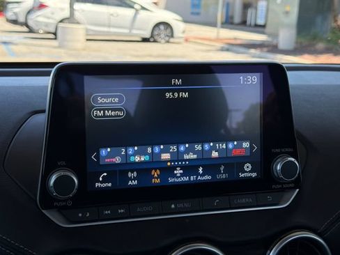 Used 2024 Nissan Sentra SV FWD image 21