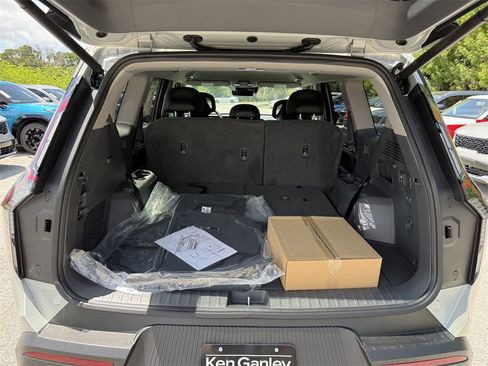 New 2026 Kia EV9 Light image 12