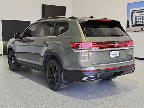 New 2026 Volkswagen Atlas SE FWD image 7