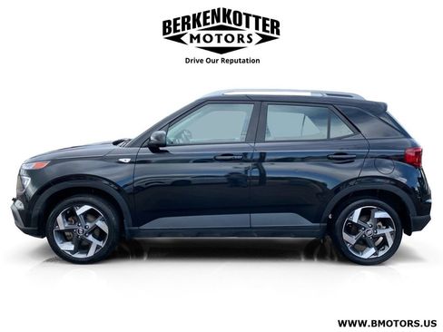 Used 2021 Hyundai Venue SEL FWD image 4