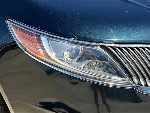 Used 2014 Lincoln MKS FWD image 26