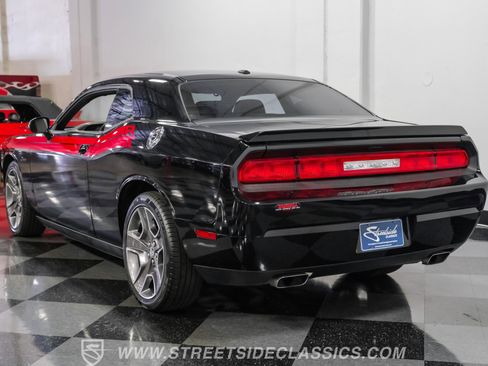 Used 2012 Dodge Challenger R/T image 9