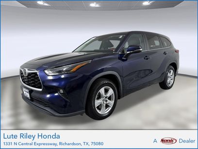 Used 2023 Toyota Highlander LE