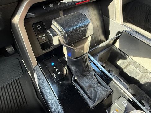 Used 2025 Toyota Sequoia SR5 image 33