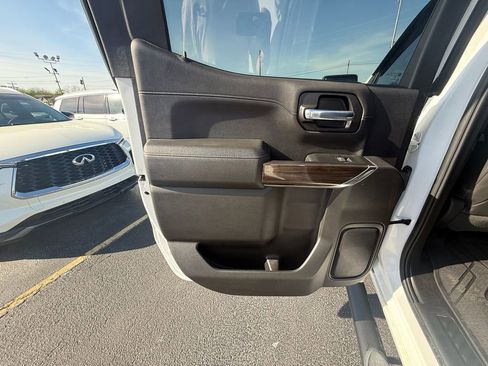 Used 2019 Chevrolet Silverado 1500 RST w/ All-Star Edition image 18