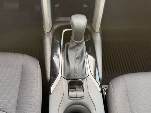 Used 2024 Toyota Corolla Cross LE FWD image 20