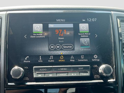 Used 2024 Nissan Titan PRO-4X w/ Pro-4x Convenience Package AWD/4WD image 15