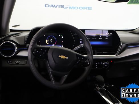 Used 2026 Chevrolet Trax LT FWD image 17