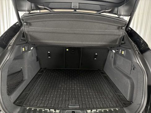 Used 2026 Jaguar F-PACE R-Dynamic S image 29