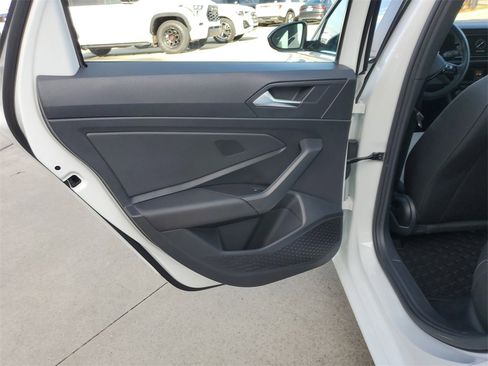 Used 2021 Volkswagen Jetta R-Line image 6