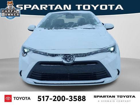 Used 2024 Toyota Corolla LE image 3