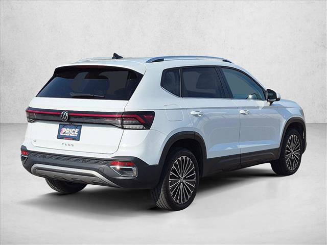 Used 2025 Volkswagen Taos SE FWD image 5