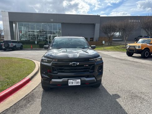 Used 2024 Chevrolet Colorado Z71 w/ Z71 Convenience Package 2 image 2