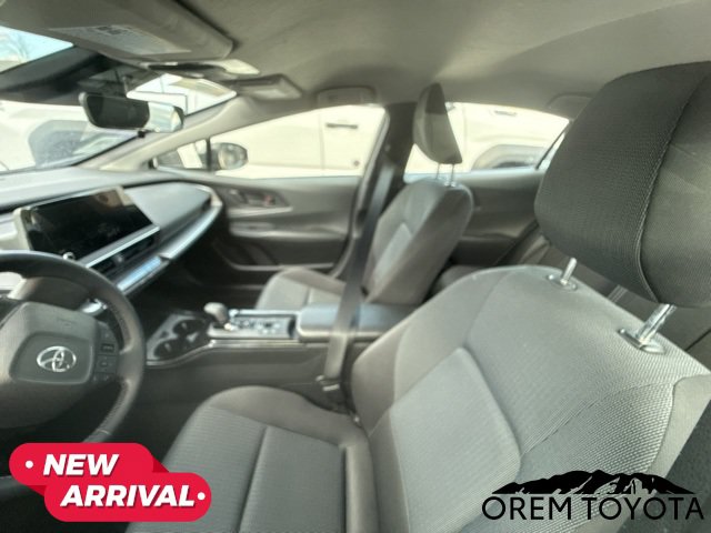 Used 2025 Toyota Prius LE FWD image 10