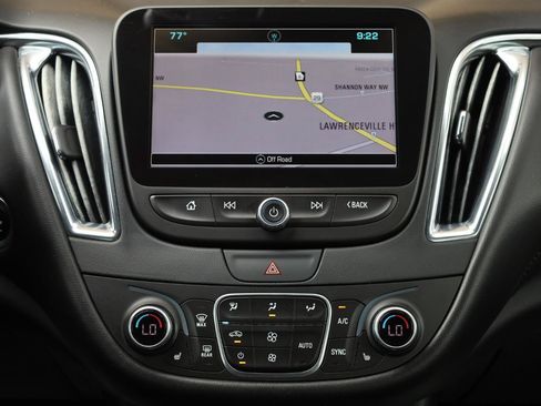 Used 2018 Chevrolet Malibu Hybrid w/ Leather Package FWD image 37