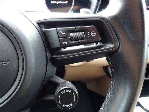 Used 2024 Porsche Cayenne S AWD/4WD image 23