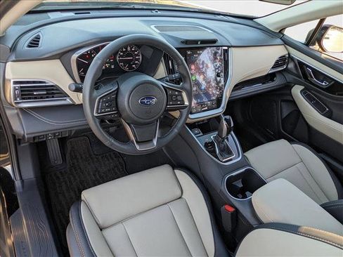 Used 2025 Subaru Outback Limited image 3