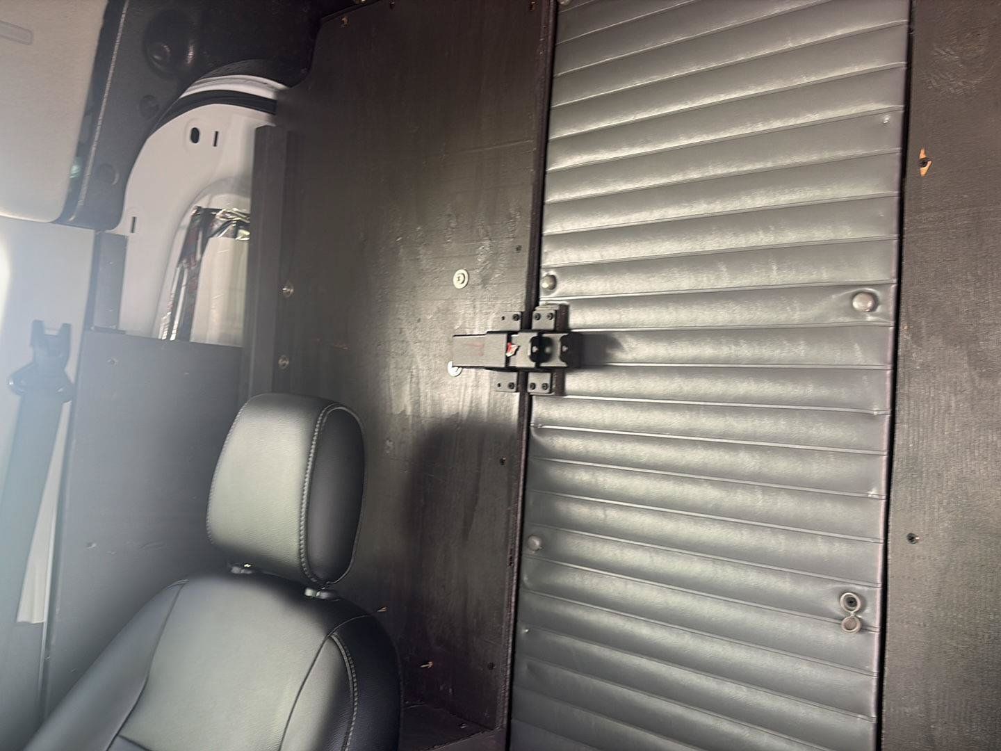 Used 2023 Ford E-Transit Medium Roof RWD image 16