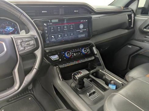 Used 2024 GMC Sierra 1500 AT4 w/ Technology Package AWD/4WD image 20