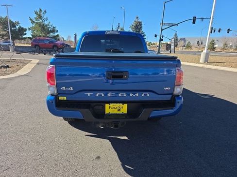 Used 2017 Toyota Tacoma Limited image 4