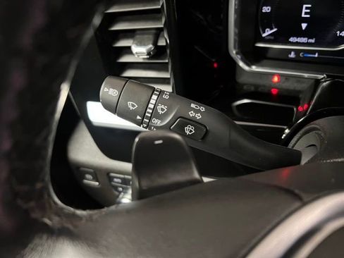 Used 2023 GMC Sierra 1500 Elevation image 35