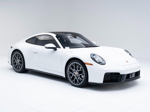 Certified 2025 Porsche 911 Carrera image 7