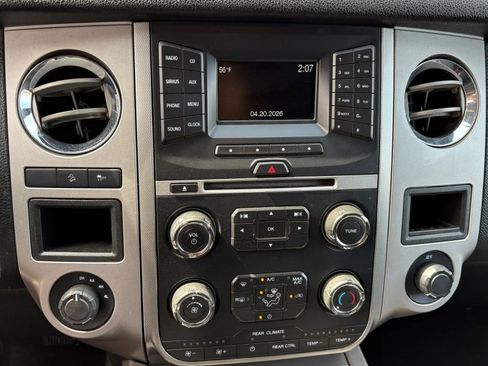 Used 2017 Ford Expedition XLT image 19