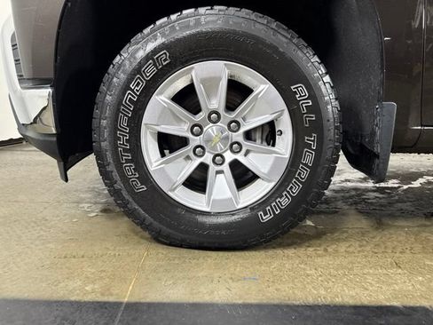 Used 2019 Chevrolet Silverado 1500 LT w/ All-Star Edition AWD/4WD image 11
