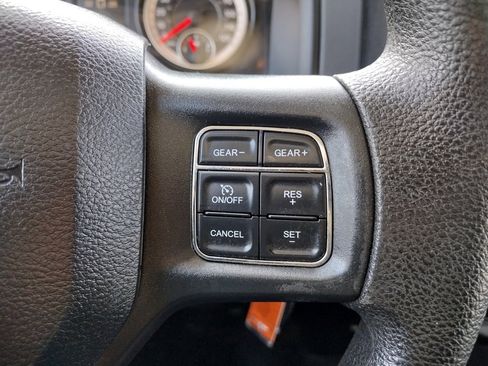 Used 2017 RAM 1500 Classic SLT image 21