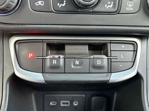 Used 2023 GMC Terrain SLE w/ Driver Convenience Package FWD image 20