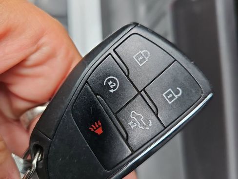 Used 2024 Chevrolet Silverado 2500 Custom w/ Custom Value Package image 31