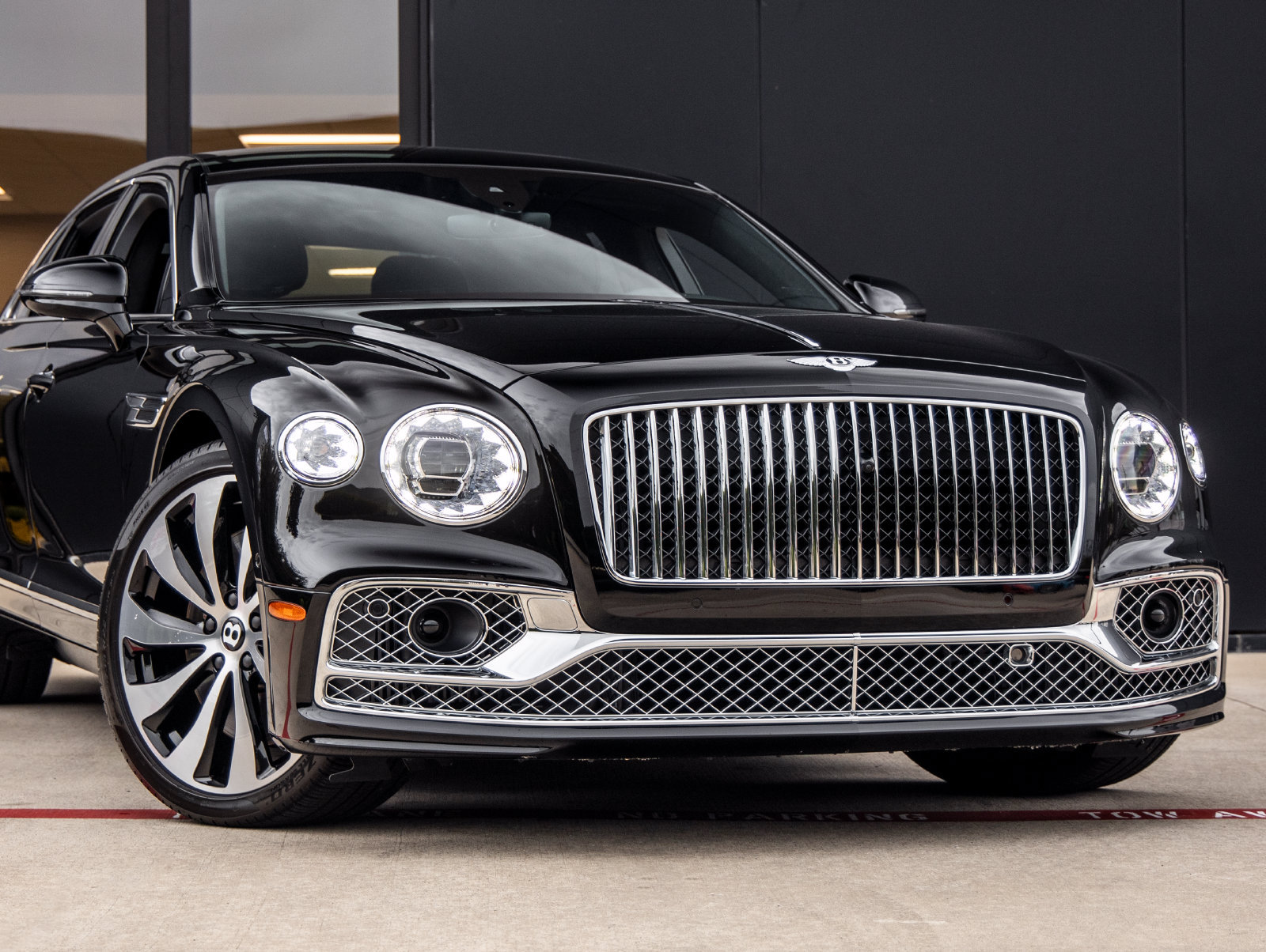 Used 2023 Bentley Flying Spur Azure AWD/4WD image 5