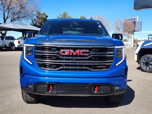 Used 2023 GMC Sierra 1500 AT4 w/ Technology Package image 5