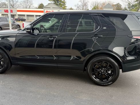 Used 2019 Land Rover Discovery SE image 7
