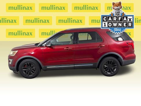 Used 2016 Ford Explorer XLT w/ Equipment Group 202A FWD image 11