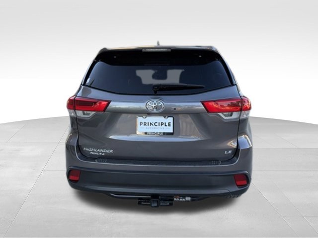 Used 2019 Toyota Highlander Plus FWD image 3