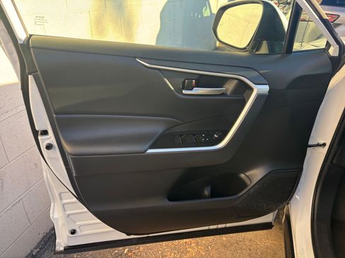 Used 2025 Toyota RAV4 XLE image 20
