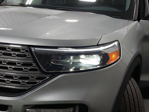 Used 2022 Ford Explorer Limited image 34