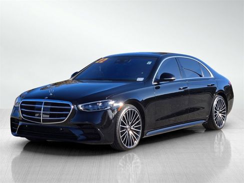 Used 2022 Mercedes-Benz S 580 4MATIC Sedan w/ AMG Line Package image 8