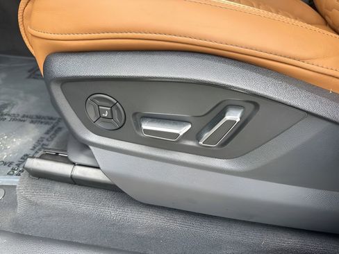 Used 2025 Audi RS Q8 performance image 10