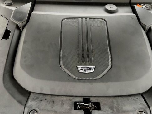 Used 2023 Cadillac Lyriq 2WD image 28