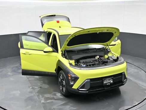 Certified 2025 Hyundai Kona SEL image 38