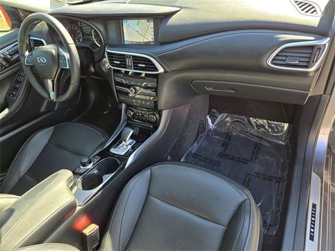 Used 2019 INFINITI QX30 w/ Cargo Package image 22