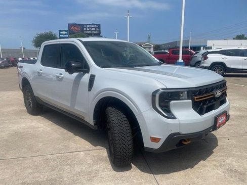 Used 2025 Ford Maverick Tremor AWD/4WD image 3