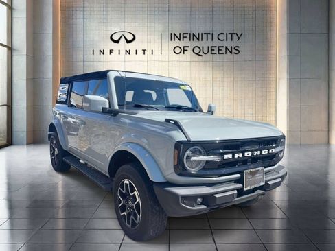 Used 2022 Ford Bronco Outer Banks AWD/4WD image 1